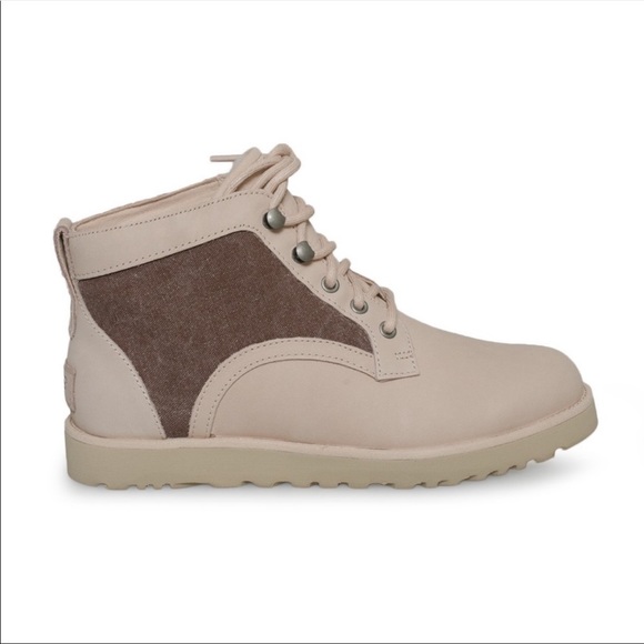 UGG Bethany - Classic Slim Chukka Boot - Picture 2 of 8